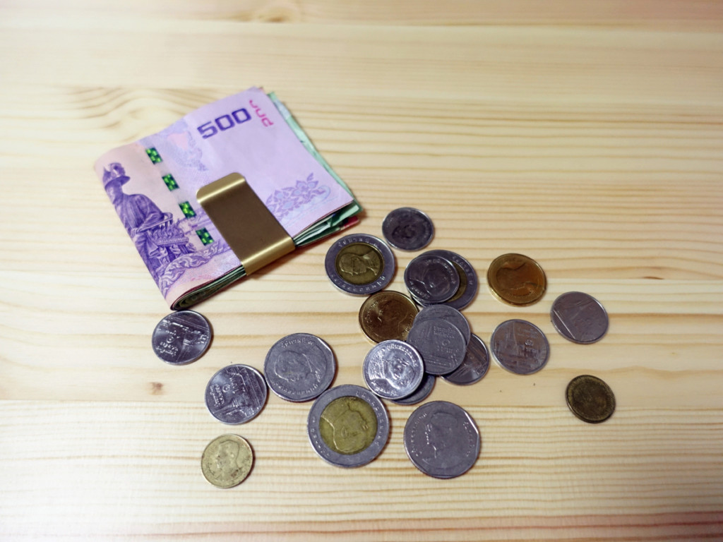 ミニマリストな旅人必見 小銭の入るマネークリップ C Wallet がスマートで画期的だった Nature Drive ミニマリストな旅人必見 小銭の入るマネークリップ C Wallet がスマートで画期的だった Nature Drive